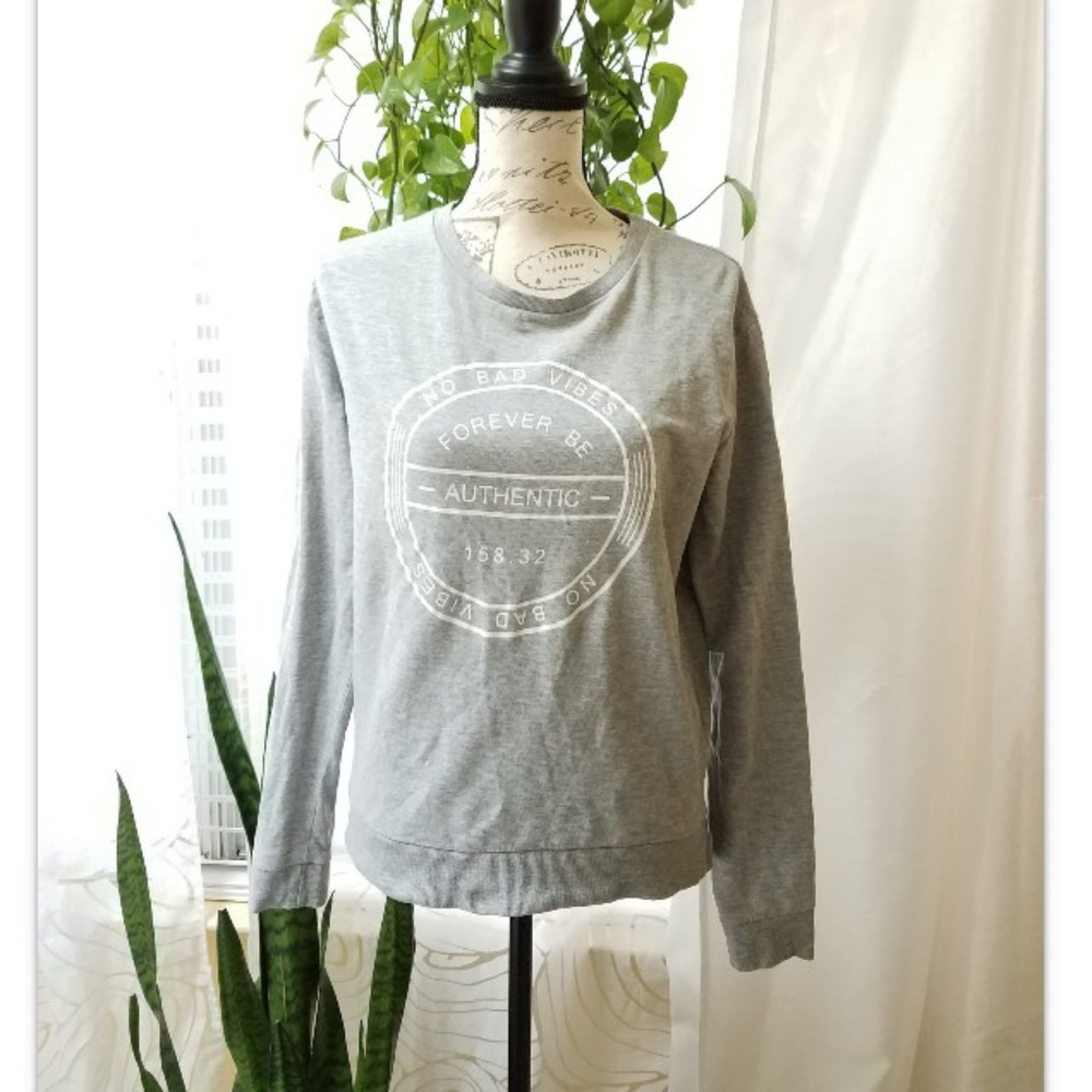 Divided H&M Authentic Vibe Graphic Design Sweater